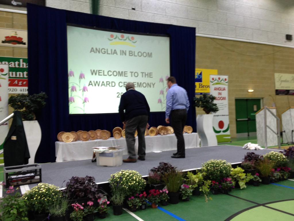 Warewings's tweet photo. Just waiting for Anglia in Bloom Awards @ware @waretourism @MercuryJulie @mercurypaddy http://t.co/ZtCW3YbZKq