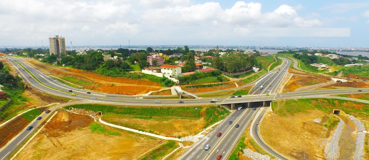 MonPRICI's tweet photo. #Boulevard de France redressé: Vue aérienne du passage supérieur traversant l'emprise du #Pont HKB...#PRICI http://t.co/6g31E3Ivex