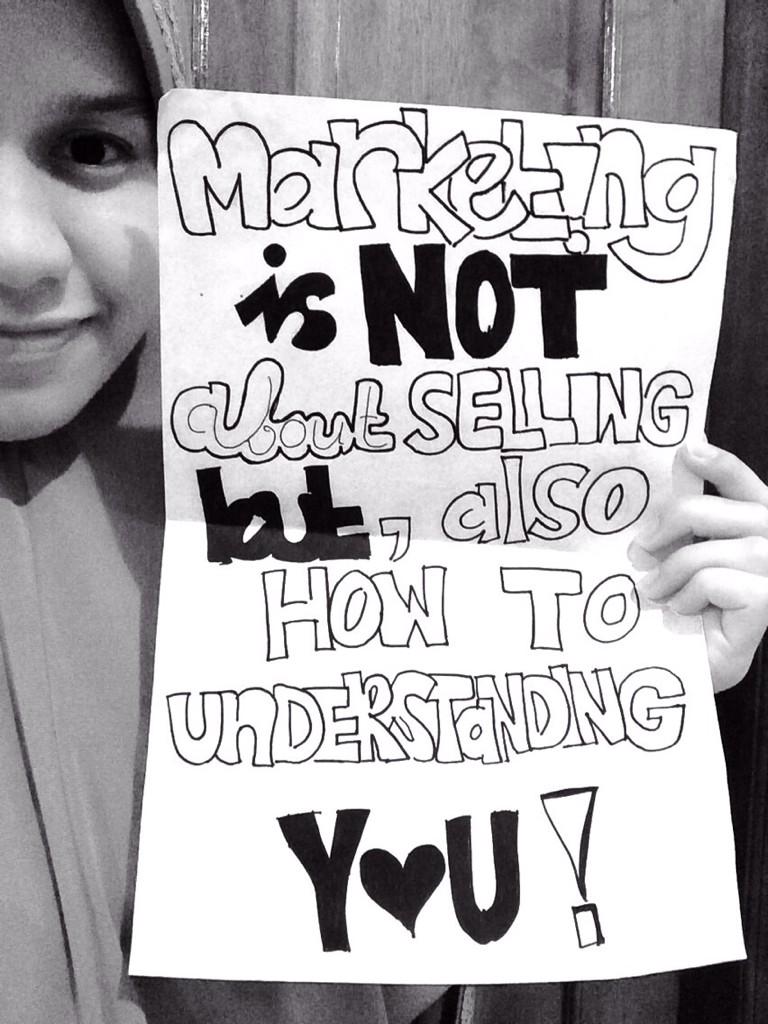 shaniafebrine's tweet photo. #marketingisntallaboutselling#imersknowhowtohavefun#imers http://t.co/6JlkIlTCdB