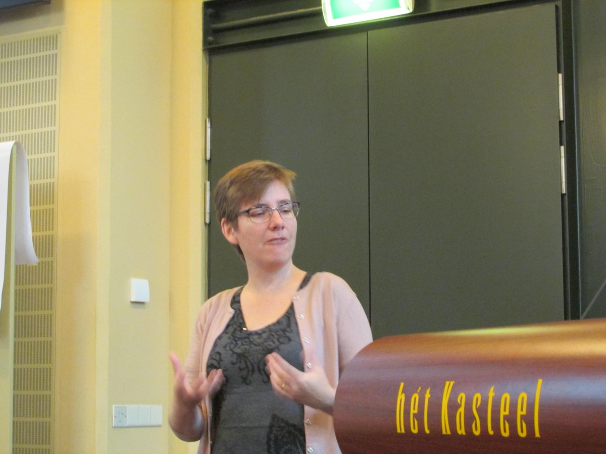 RinekeV's tweet photo. Inspiring invited lecture Emma Norling, Putting the "Social" into Intelligence, at #ESSA2015 in Groningen. http://t.co/z8Ck4mrKS1