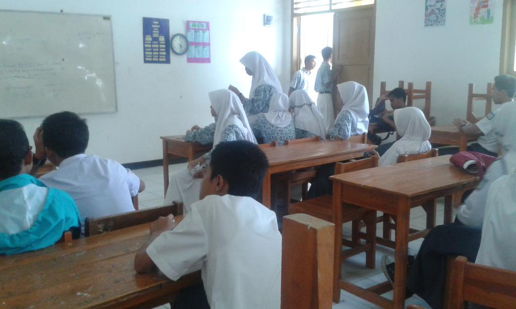 PramukaSMA's tweet photo. persiapan panitia H-10 menuju AKSI 2. Sudah daftarkan sekolahmu???? http://t.co/bldDGxxnZX