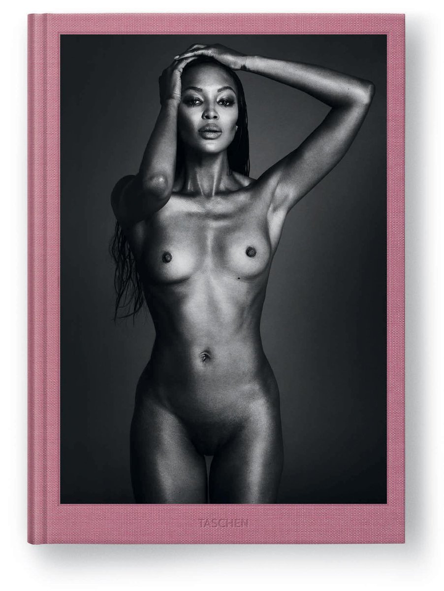 pic here. garagemag.com/naked-naomi-campbell-goes-nude. pic.twitter.com/u.....