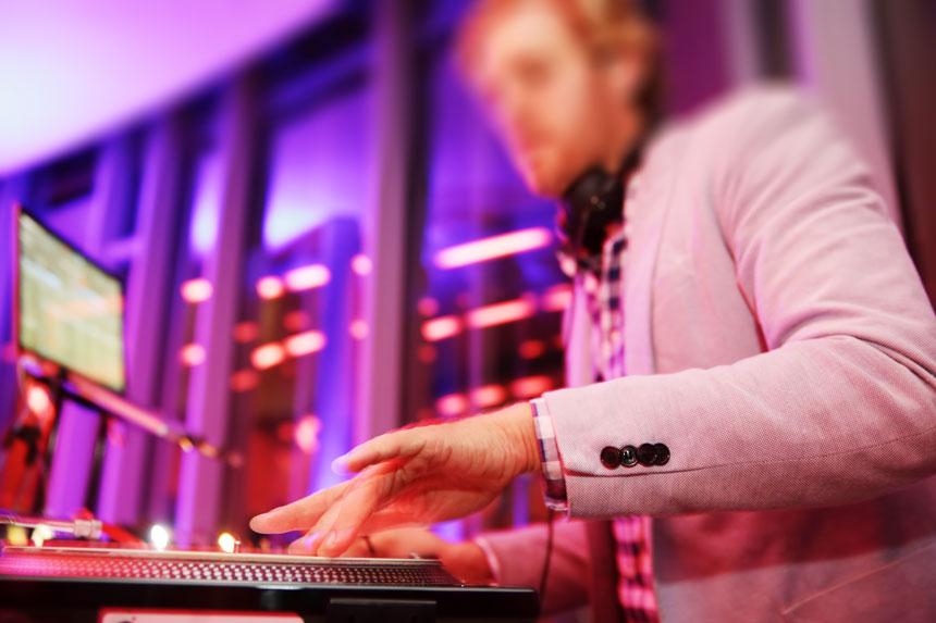 DJ or Band? Which one is the best fit for your wedding day?ow.ly/SjhdI  #TyingTheKnot <a href="/TheStatusEvents/">Status Events</a>
