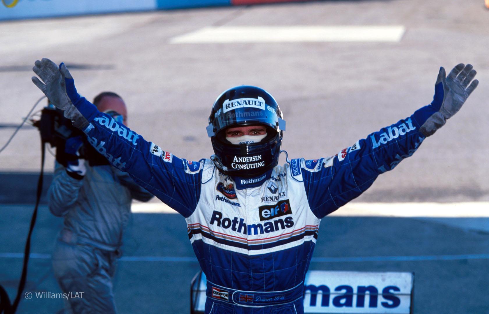 Wishing Damon Hill and Sir Stirling Moss a very happy birthday today! 