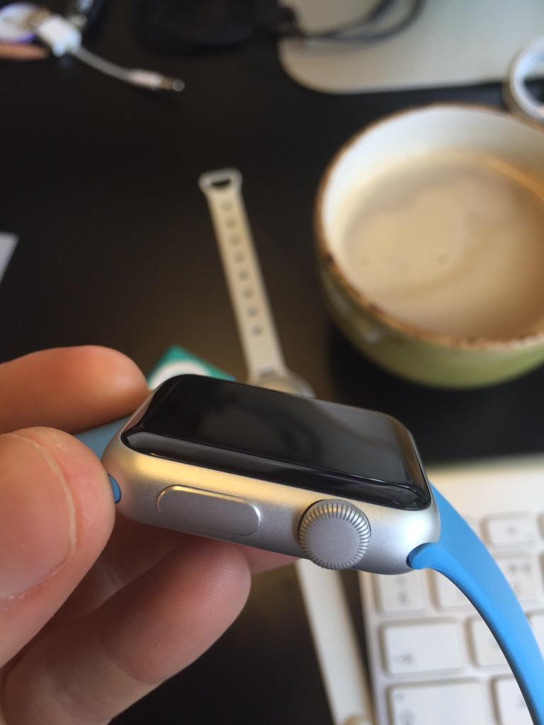 What does #applewatch look like after swimming 29,000m? As you can see it's not broken and rusty... it's spotless!