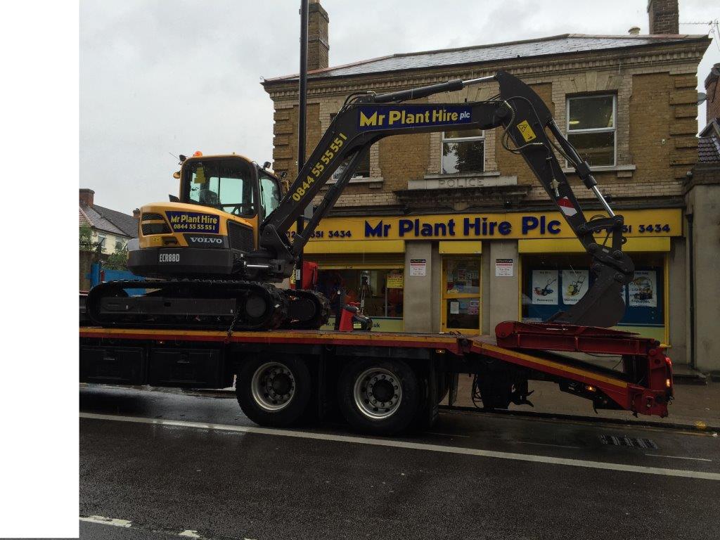 New 9t <a href="/VolvoCEGB/">Volvo CEGB</a> excavator ready for hire - call today on 0208 443 8806 to book your hire #excavator #volvo