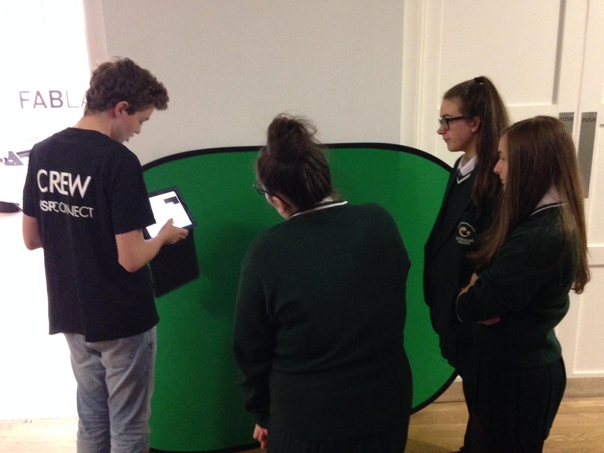 nerve_centre's tweet photo. .@FabLabNI are at @CreateHQ today giving pupils demos about motion tracking, green screen and more! #Create2015 http://t.co/CBOhAleFIe