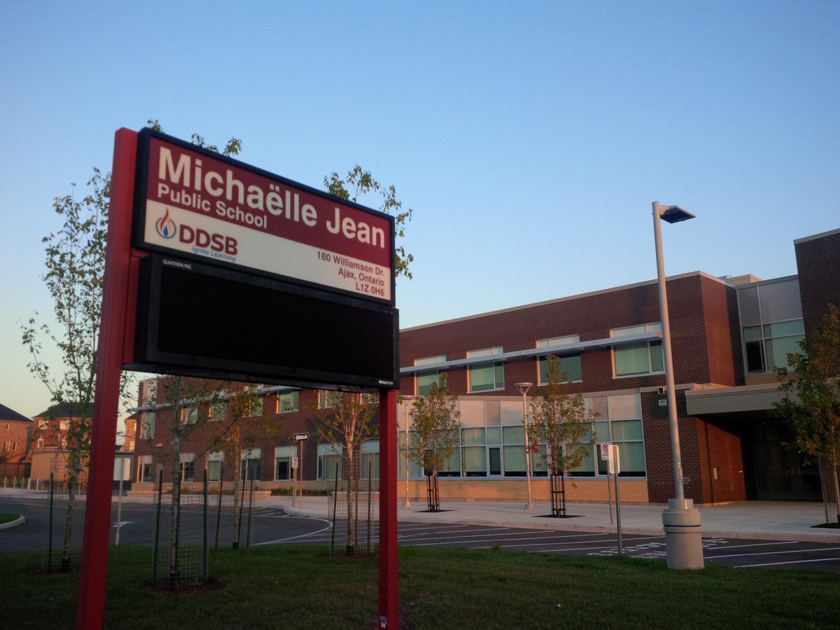 MichaelleJeanPS_DDSB tweet media