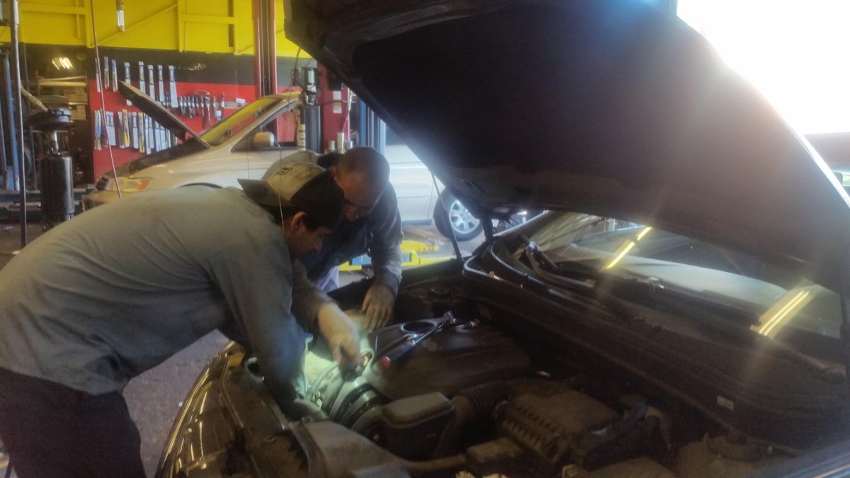 MidasEB's tweet image. Sometimes it takes two to tango. Our team working on a big repair job. 
Come to Midas for  repairs and save  money.