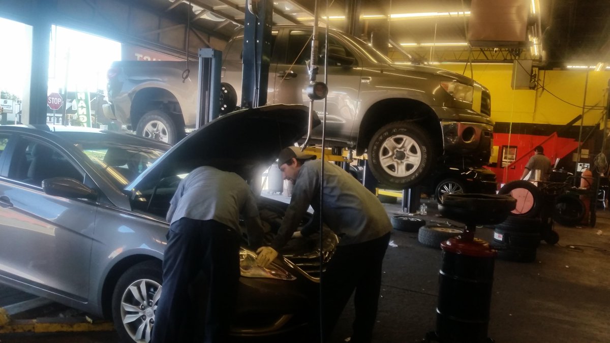 MidasEB's tweet image. Sometimes it takes two to tango. Our team working on a big repair job. 
Come to Midas for  repairs and save  money.