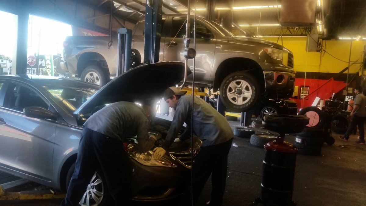 MidasEB's tweet image. Sometimes it takes two to tango. Our team working on a big repair job. 
Come to Midas for  repairs and save  money.