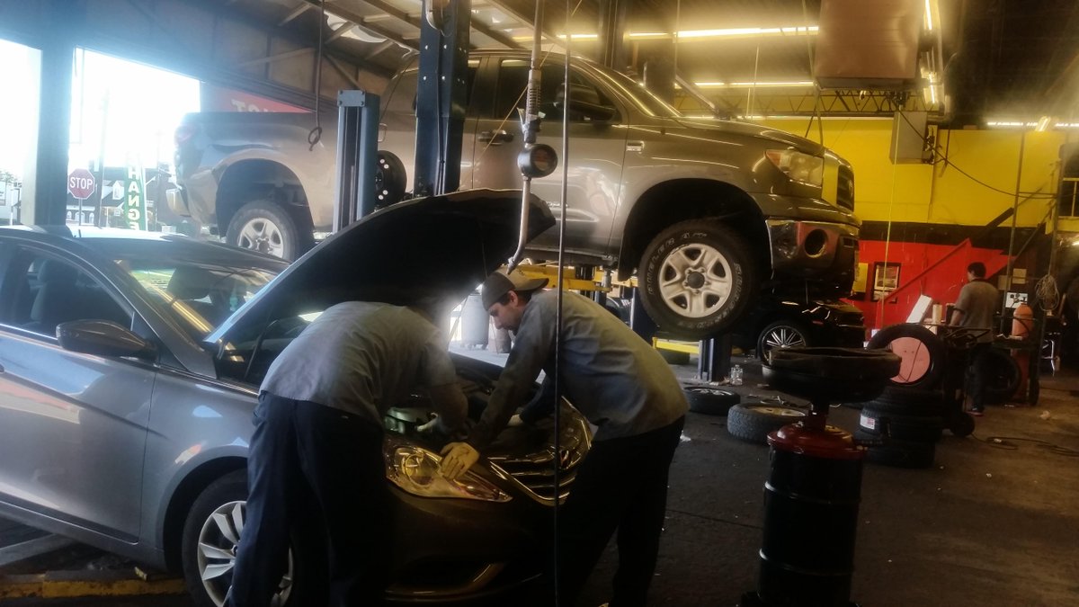 MidasEB's tweet image. Sometimes it takes two to tango. Our team working on a big repair job. 
Come to Midas for  repairs and save  money.