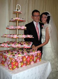 Luv mr kipling he guna do me nd ma baes cake fr us. <a href="/katelawler/">Kate Lawler</a>