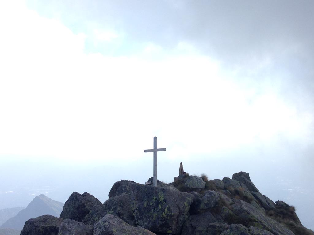 Seri_Bus's tweet photo. Monte Barone @Escursionismoit @ExploreBiella @BiellaTurismo @ILTrekking @sentieridimonta @APSMONTAGNA @PiemonteBT http://t.co/eWehZadVZ4