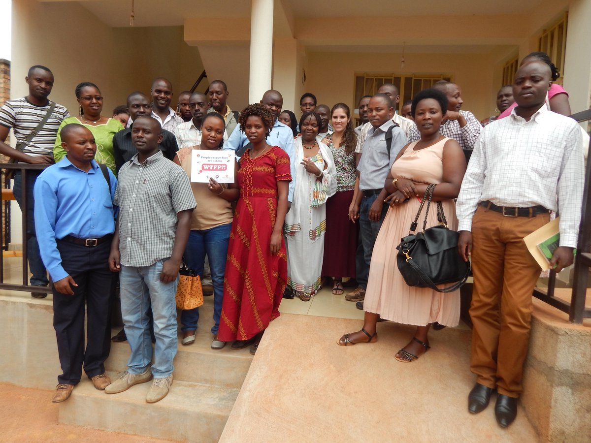IRH_GU's tweet photo. Here's our #StandardDaysMethod participant group asking #WheresTheFP in Rwanda w/ IRH's Victoria S! #familyplanning http://t.co/li5D9cgsXJ