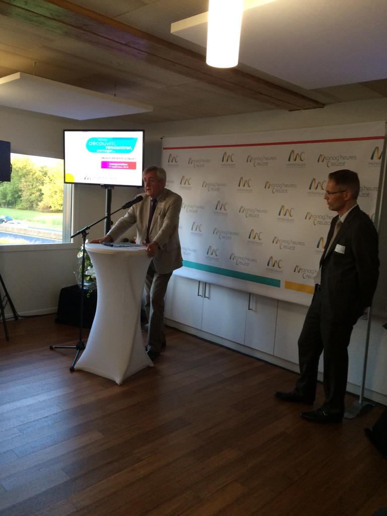 cbaudou1's tweet photo. Inauguration de Michel CREUZOT à Olivet en présence du Président de l'AgglO, Charles Eric Lemaignen http://t.co/AN7JsuwLki