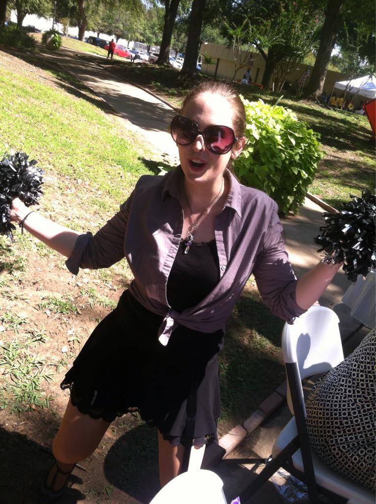 #TCFallFest fun times cheerleading for #TCPlayers and <a href="/TxkCollege/">Texarkana College</a> <a href="/TCSGA1/">TC SGA</a> #cheerleader