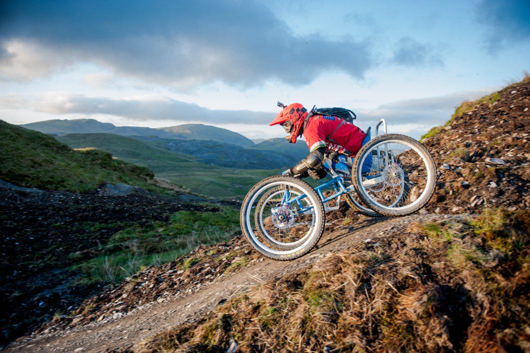 ProjectEnduro's tweet photo. @JAVELINSTEPHENS@DHSTINIOG @PolarisBikewear @Renthal_Cycling @Hopetech @UWTSD @GowerCollegeSwa @dsw_news @locotuning http://t.co/cTWai9yDNJ