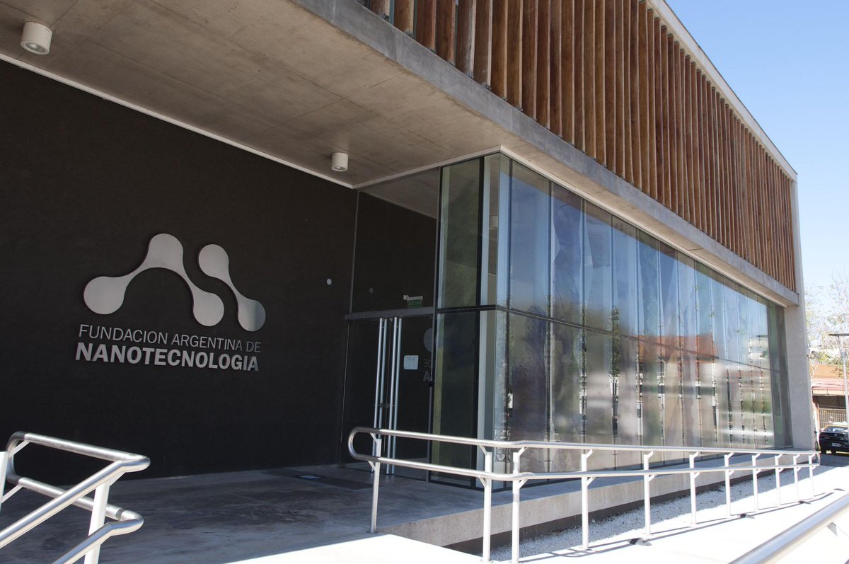 innovacionar's tweet photo. ¿Te enteraste? Ayer se inauguró la nueva sede de la @nano_fan. ¡Seguinos y te contamos más! #BienvenidaFAN http://t.co/kS8W3AFYqG