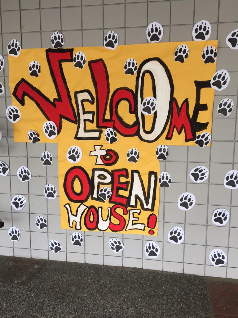 Shout out to Mrs. Lobdell and art kids- helping to make parents feel welcome!