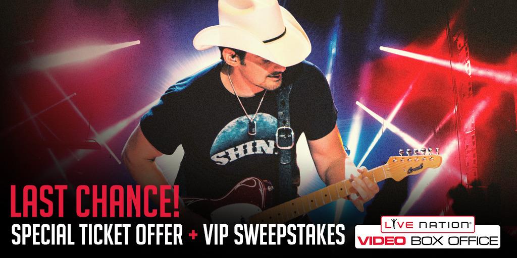 LiveNation's tweet photo. Buy a VBO 4-Pack & get $60 in Concert Cash® + ENTER for a chance to be a @BradPaisley #VBOVIP: http://t.co/tXc1ril1af http://t.co/9QW4HN8A02