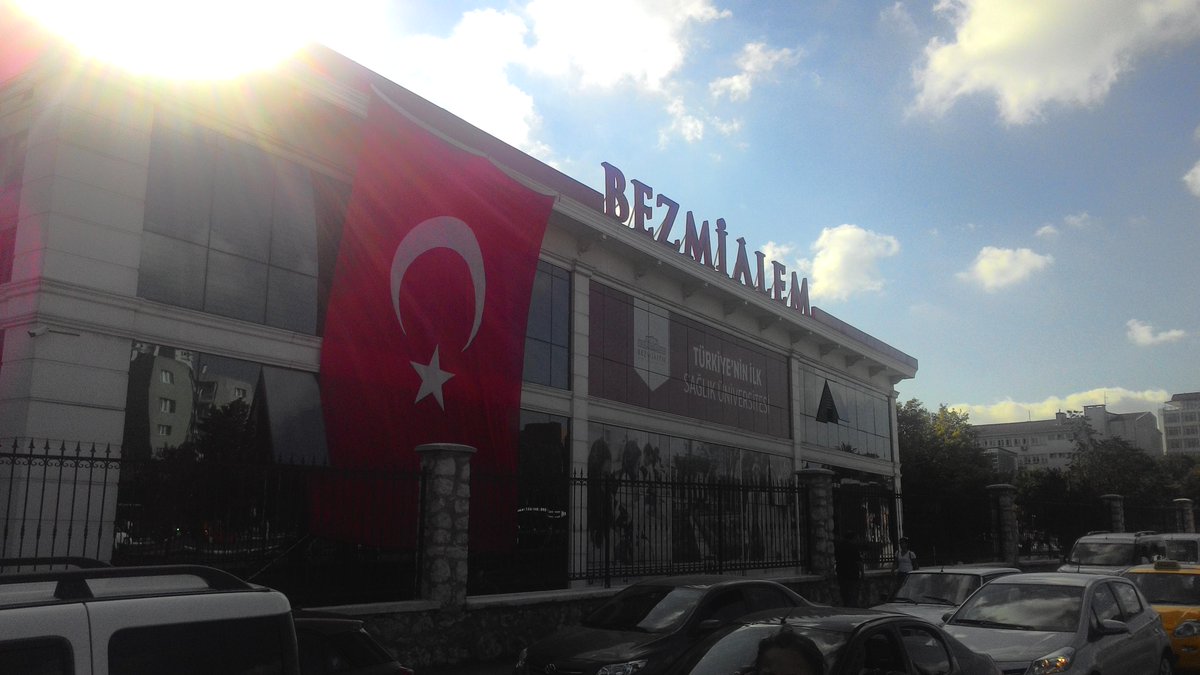 ErcehanGungor's tweet photo. BezmiAlem Tıp Fakültesi / TomoTerapi Ünitesi Hizmetinizdedir. @bezmialem #bezmialem #tomoterapi #radyasyononkolojisi http://t.co/XwqF4CrS4f