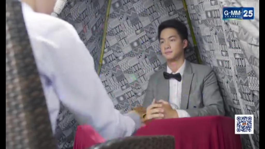 kitgangg's tweet photo. ดูดวงกับพี่มั้ยน้องงงง คิวยาวหน่อยนะ #gpaสถาบันพันธุ์แสบ #ทีมกิต #teamkit http://t.co/oB4ZKOwFOy