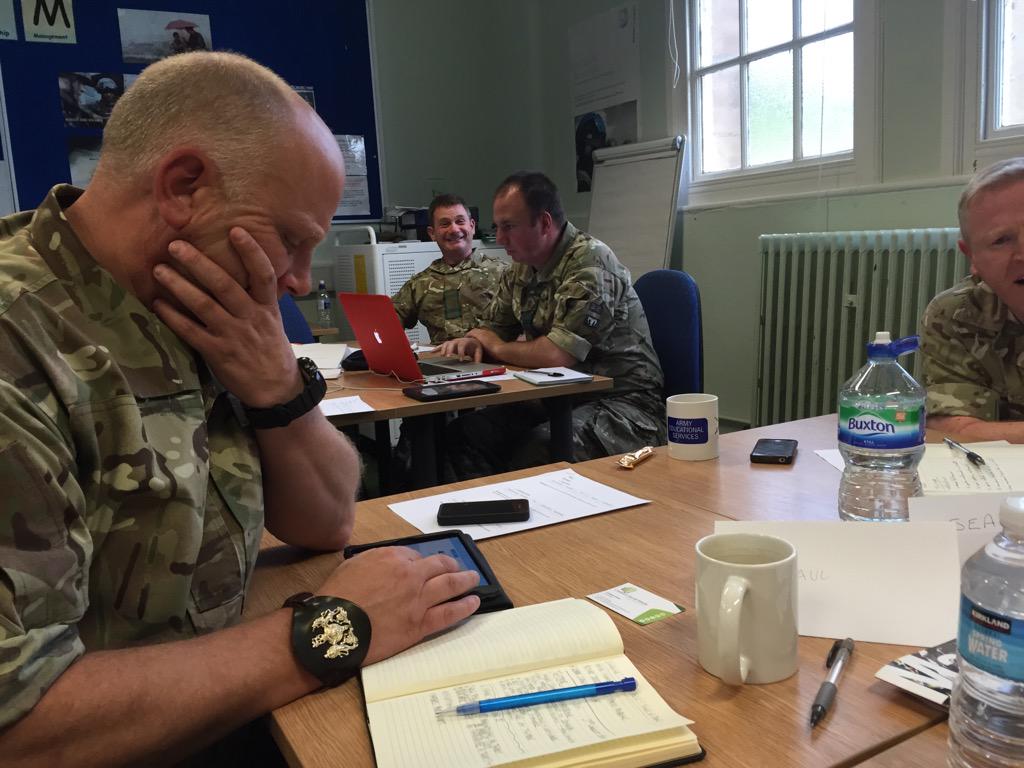 fionamaverick's tweet photo. @army @CreationSocialM training #redoes with @CombatRecce @32SigRegt @105RegtRA. An enjoyable day - lots of learning http://t.co/nYSRD8Nwdr