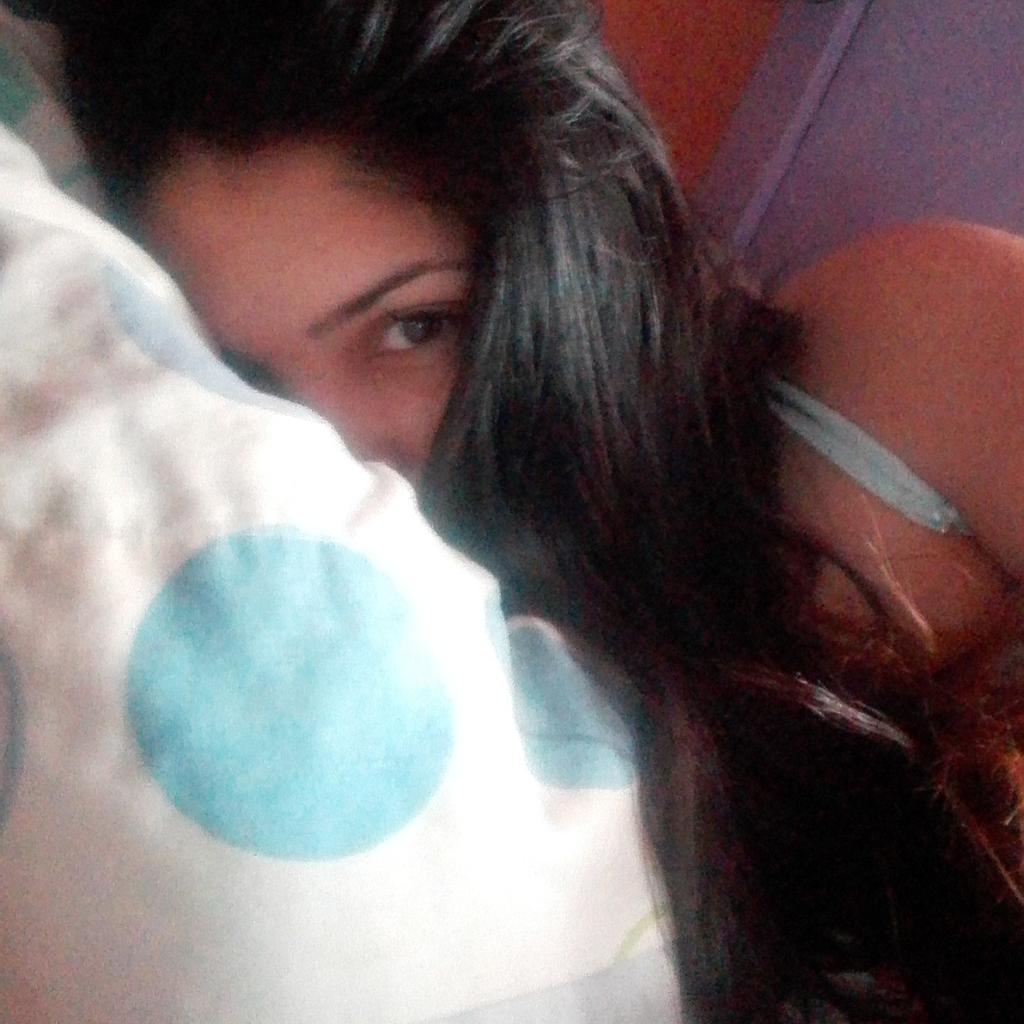 BarbaraBoony2's tweet photo. #BuenosDias  #BuenJueves
#SIGUEMEYTESIGO  😁 http://t.co/Mmiru0KP5m