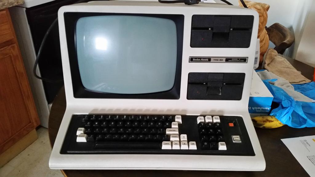 EmptyBottleGame's tweet photo. Anyone remember playing games on the #TRS80 #retrogaming #ancientcomputers #oldschool http://t.co/hIVLQ4oCFE