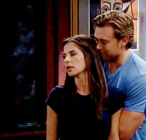 gh_rogue's tweet image. @stormie_sikb @Juter0208 pssssstttt #jasamarmy it's billy Miller bday oops who put these here ^^^^👇👇😂😂😂👍