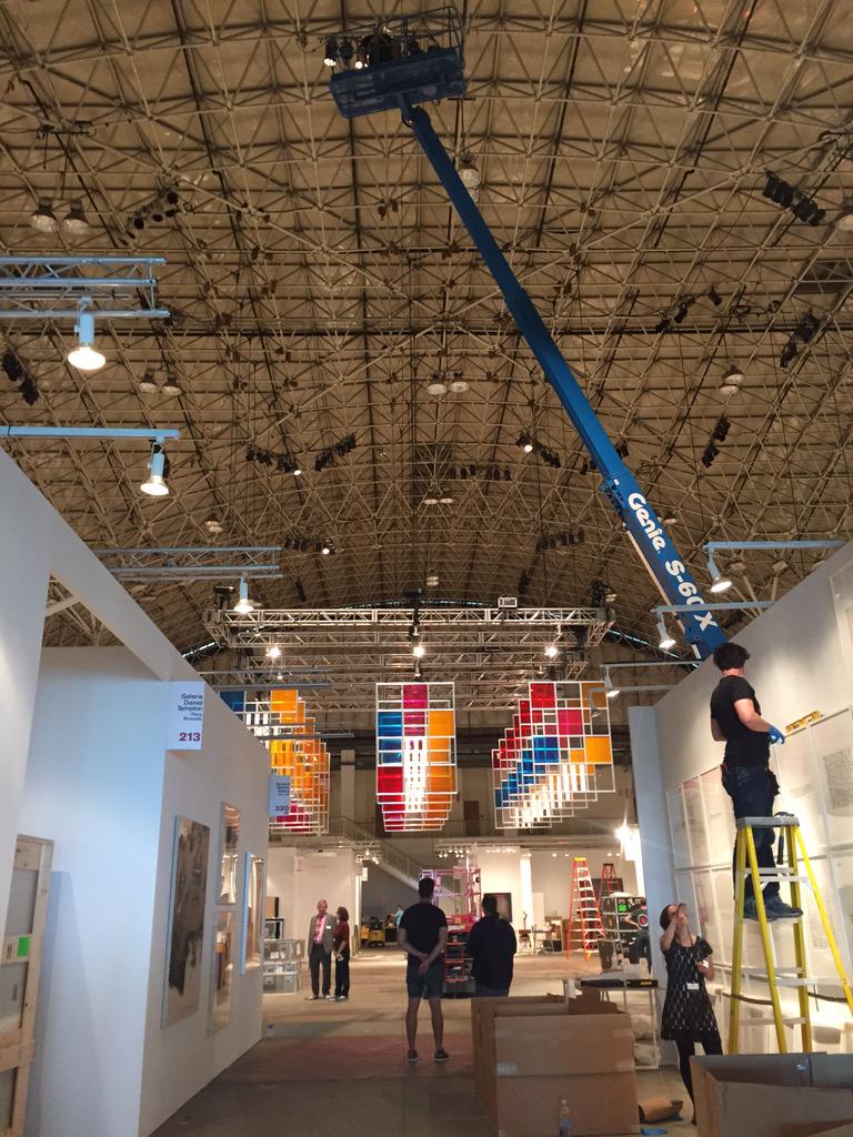 expochicago's tweet image. Finishing Touches: Join us tonight for Vernissage, the opening preview party of @expochicago benefiting @mcachicago