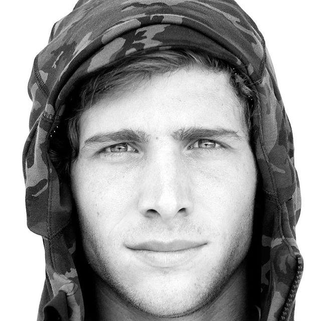SRobertoFan's tweet photo. @SergiRoberto10 #nike  ⚫️⚪️ http://t.co/2o32izprNo