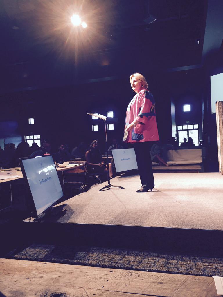 @JoAnneLyonGS @WesleyanChurch bringing it at #newroomconf...the infusion & power of the Holy Spirit #transforminglove