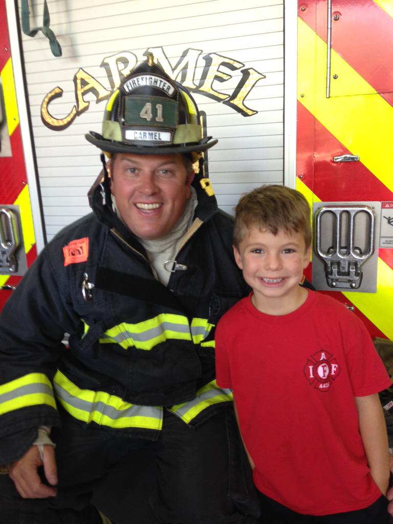 jfoxjensen's tweet photo. @CarmelFireDept CJ had a blast on his fire station field trip #reallifesuperheroes #ladder41 http://t.co/J96nyIQJzi