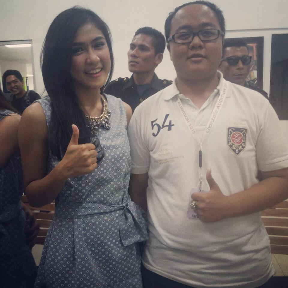 dharmayou_dha's tweet image. Ciee @Noeey_Chibi juara CLC, Aku udh fotoan sama juaranya nih hahaha #NETCLC_Novi