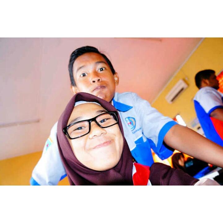 VRAAJ_'s tweet photo. jangan nethink, gua nggak tau ada penampakan apa ini😂 http://t.co/UrNueLNXTE