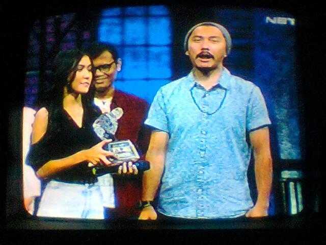 tik_etik24's tweet image. @Noeey_Chibi yeay Novi menang dan jadi pemenang favorite di Twitter juga :) @NetCLC #NetCLC_Novi