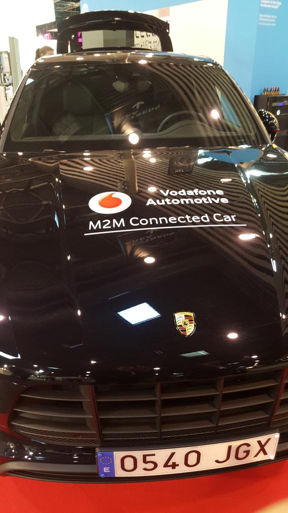 Congreso IoT.  Ejemplo de como se puede gestionar toda la información de un coche y el control desde el móvil vía M2M