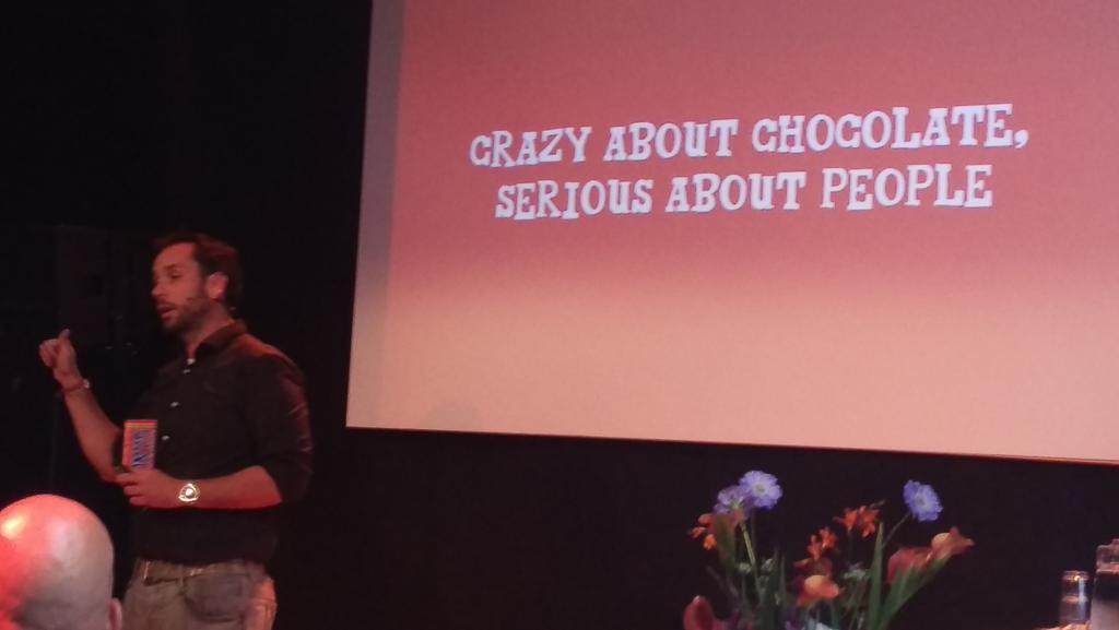 LangLeveAfval's tweet photo. Inspirerend verhaal van een cco, chef chocolate officer, van tonychocolonely bij @wihabo #10000kansen http://t.co/GLLpfDEZXX