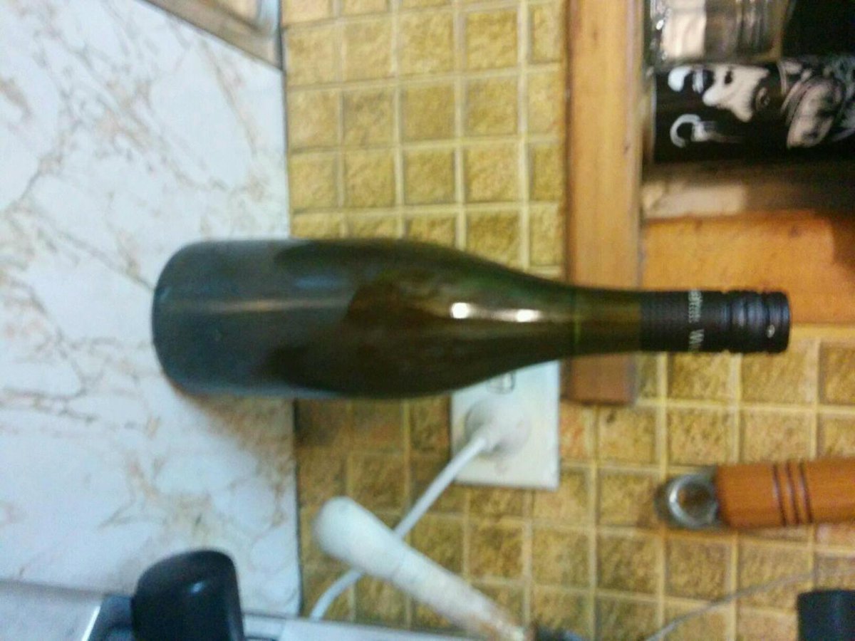 leftoverswap's tweet photo. Australia! Homemade lemon cordial near Thornbury! http://t.co/6ki79oa3FS