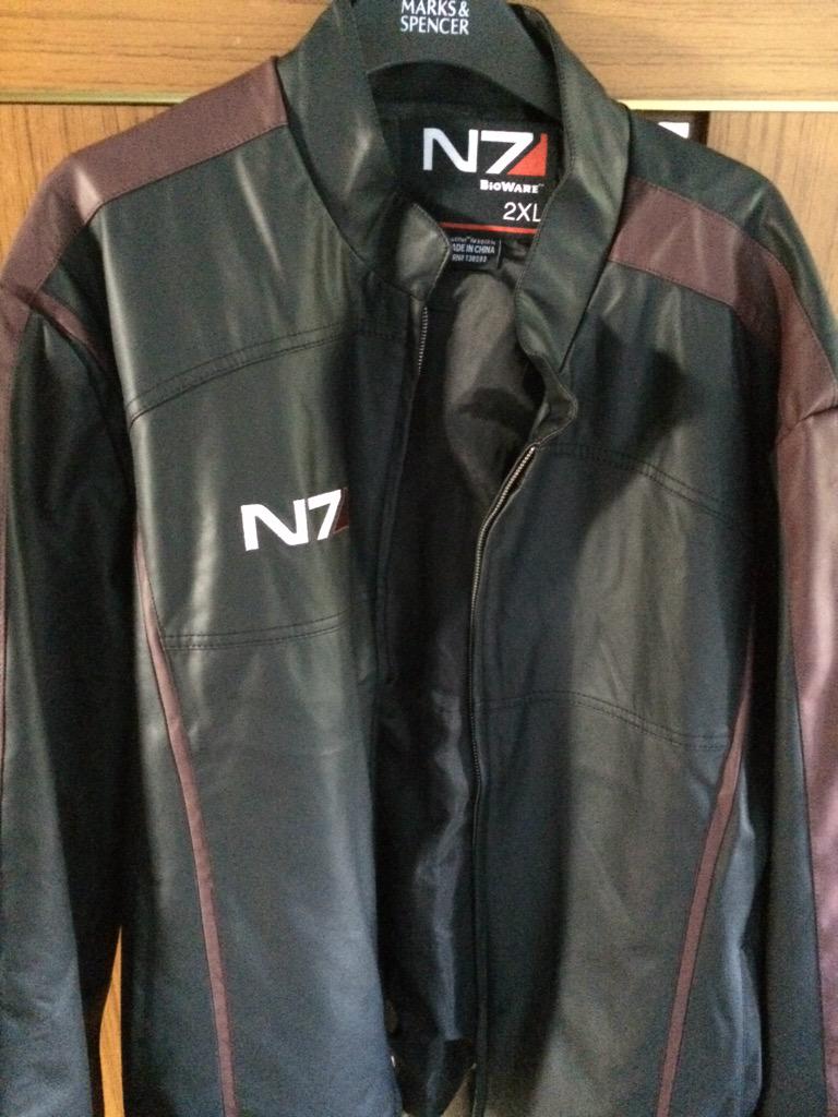 JasonsTARDIS's tweet image. @bioware it's a #N7Day. 😁😁😁😁
