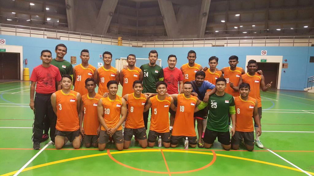 AmrZln's tweet photo. #roadtoaff ⚽️ http://t.co/2L2YNNN4an