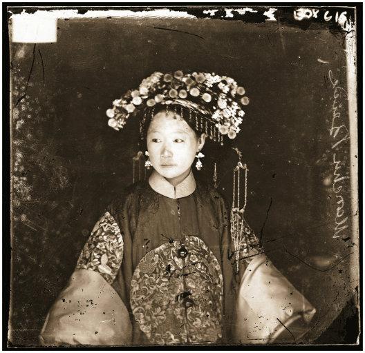 GWTextileMuseum's tweet photo. Just two days away from the opening of "China: Through the Lens of John Thomson." Open on Saturday! #PicturingChina http://t.co/XtAfaxSU5t