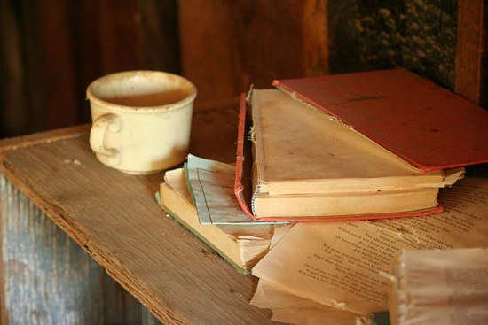 Libroantiguo's tweet photo. “I love the smell of book ink in the morning.”
― Umberto Eco.
📷Lars Hammar. http://t.co/tI27a2G12s