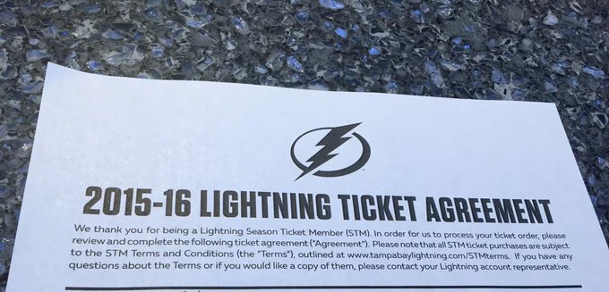 Guess what happened yesterday? #GOOOOBOLTS!!! Can't wait to see my boys back on the ice! Especially @heds77<a href="/tag/goooobolts"class="tags">#GOOOOBOLTS</a>