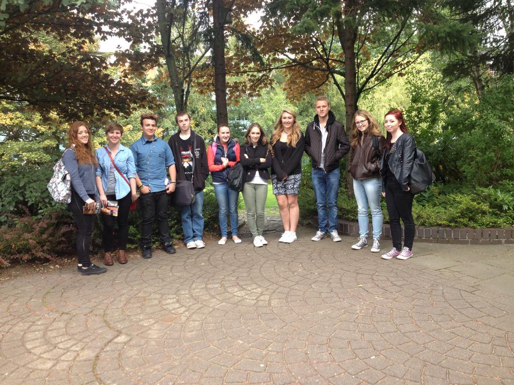 kquinn71's tweet photo. @ajcorrigan @JanieT56 another great day showing the first years our magnificent uni. #StrathBA #StrathHaSS #StrathBEd http://t.co/ctMgHz06DU