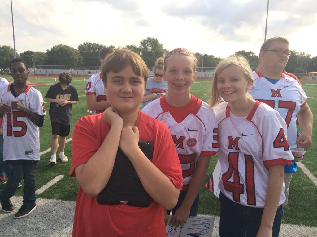 BleyleTeach's tweet photo. BBCHS boilermaker special games! #goskins @Redskin_Heck @SMAnderson4 @bgrrdops http://t.co/65oJbgJqZ1