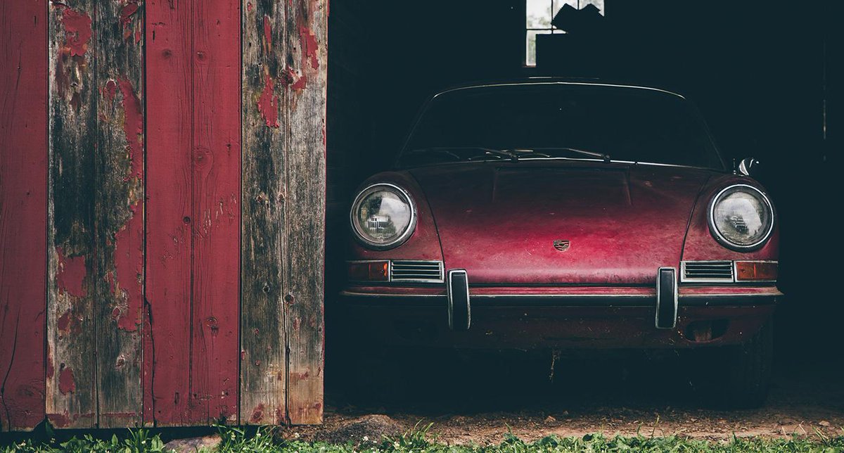 classicdriver's tweet photo. This ultra-desirable 1967 #Porsche 911 S was entombed in a Pensylvanian barn for 27 years…
https://t.co/goiSKrlPIR http://t.co/MxbFTCkvOX