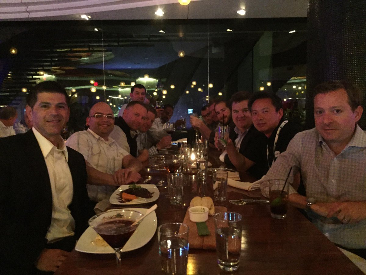 HyperviewHQ's tweet photo. Great nite w friends from  @Solidfire, @UptimeInstitute, @Hostway, @Supermicro &amp; @UK2Group at @STKLasVegas #451HCTS http://t.co/1Zvkpw39h9
